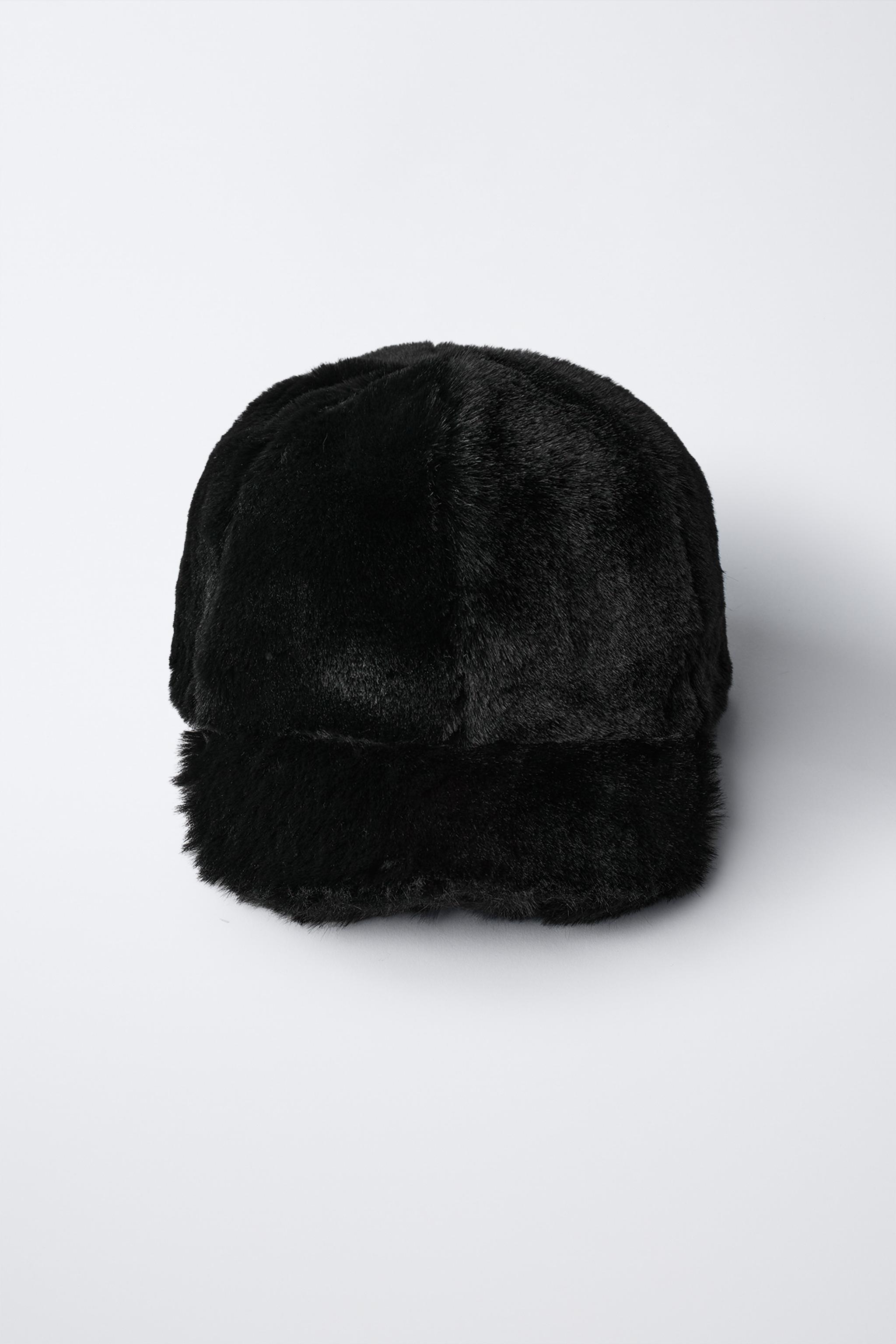 FAUX FUR CAP